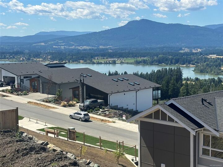 Property Photo: 3199 Woodrush Dr BC V9L 0J9