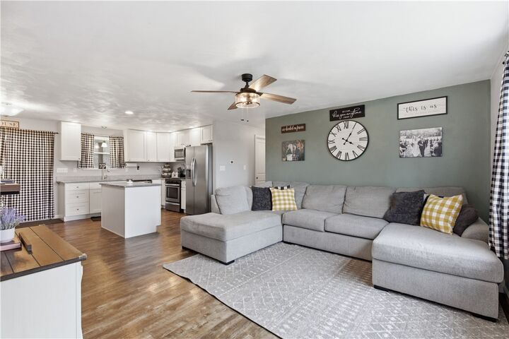 Property Photo:  2109 2nd St  PA 15425 