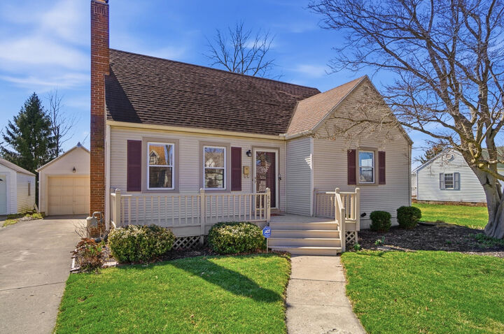 Property Photo:  827 Snowhill Boulevard  OH 45504 