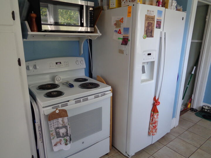 Property Photo:  433 West Lincoln Street  MI 49707 