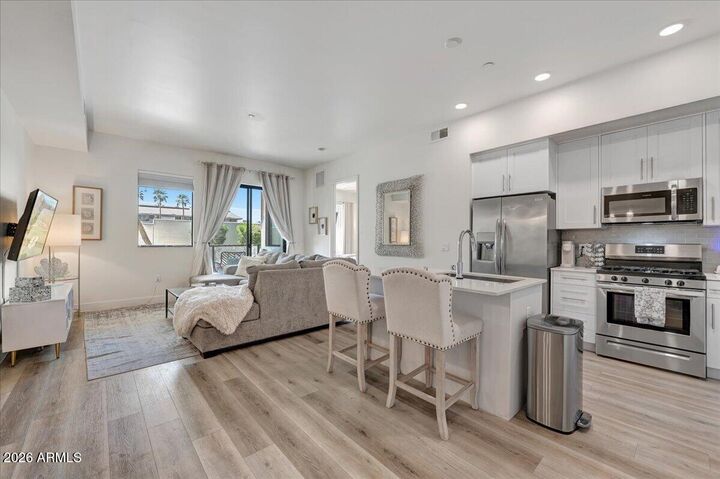 Property Photo: 7300 E Earll Drive 1013 AZ 85251