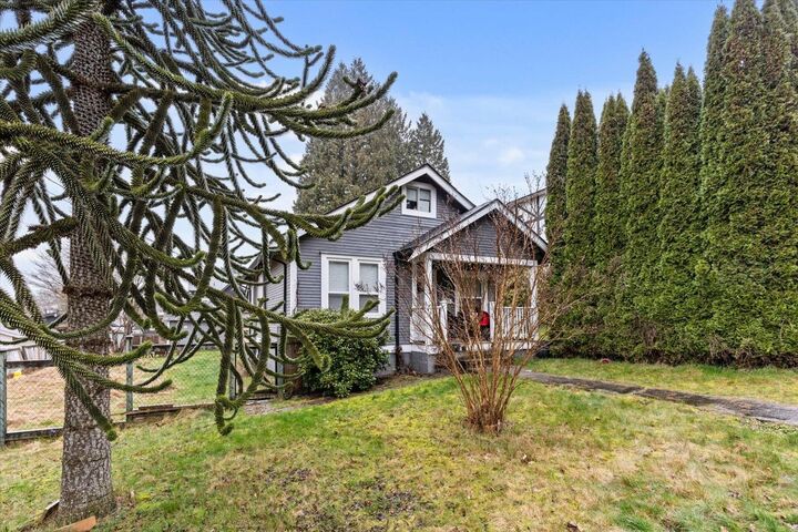 Property Photo: 33913 Pine Street BC V2S 2P4