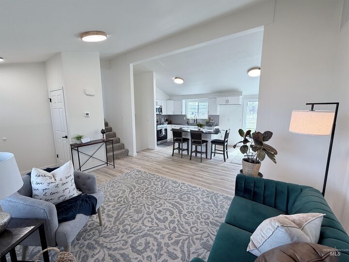 Property Photo:  215 E 14th North  ID 83647-1627 