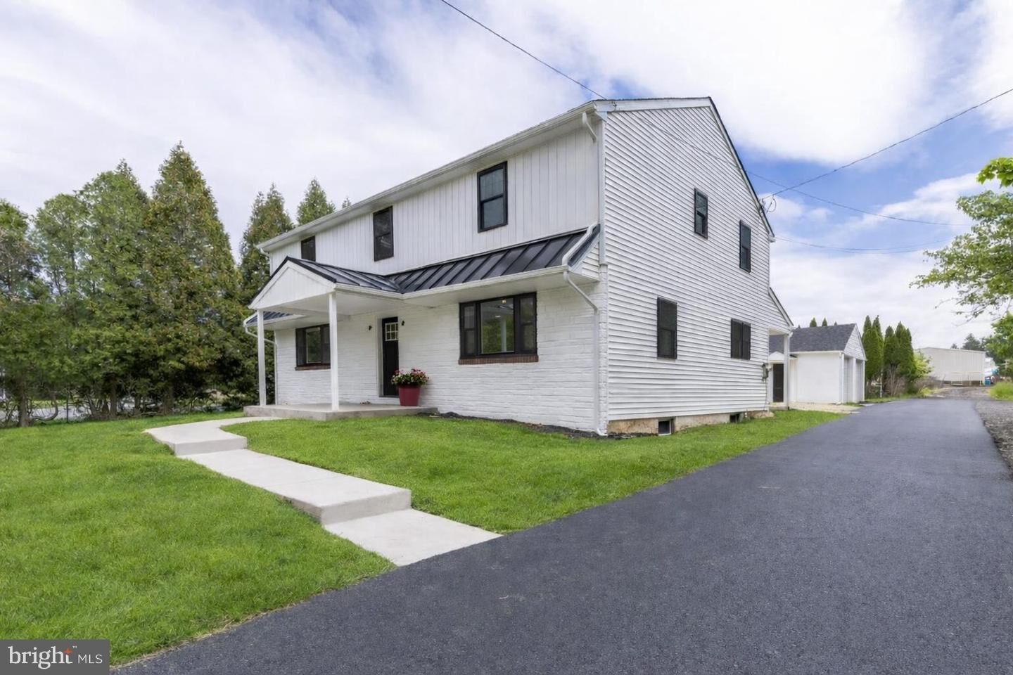 Property Photo:  516 Church Road  PA 19403 