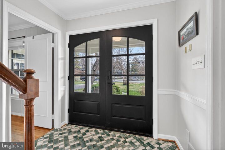 Property Photo:  8620 Fort Hunt Road  VA 22308 