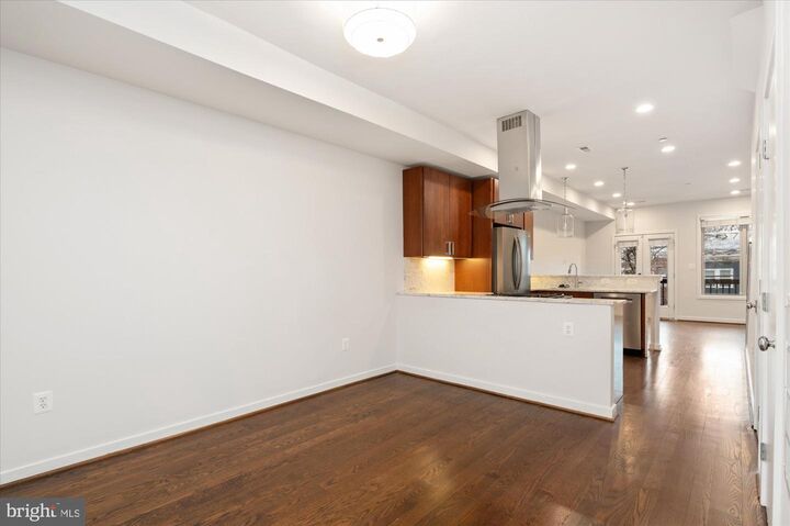 Property Photo:  3430 Brown Street NW 4  DC 20010 