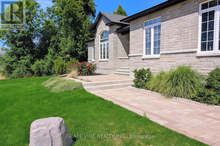 Property Photo: 138 Ashton Creek Crescent ON K0A 1B0