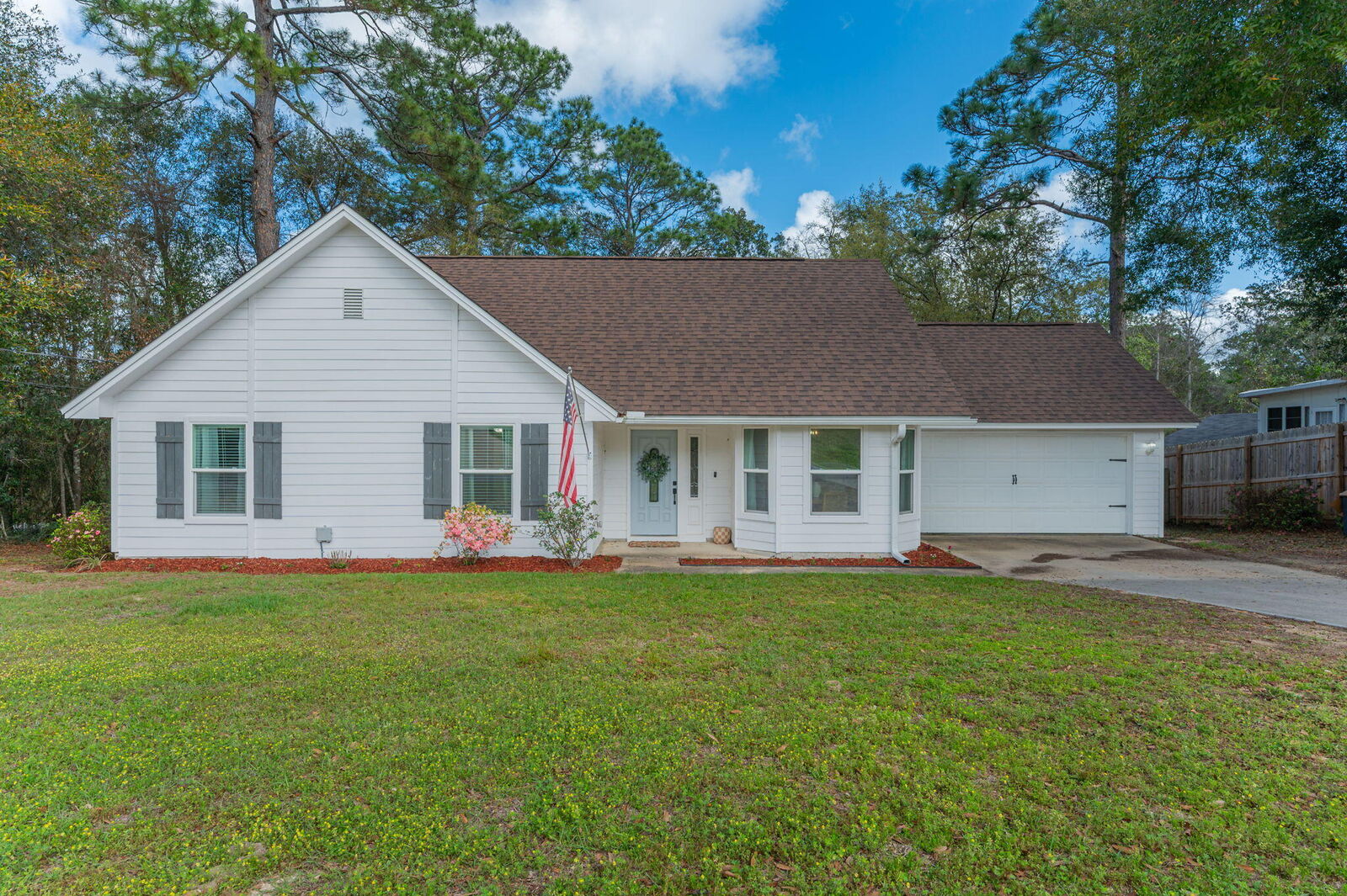 Property Photo: 2751 Keats Drive FL 32539