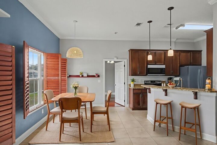 Property Photo:  2202 Palo Alto Street  FL 32566 