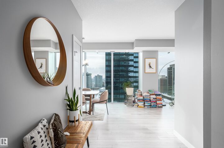 Photo de la propriété:  10180 103 Street NW 1700  AB T5J 0L1 