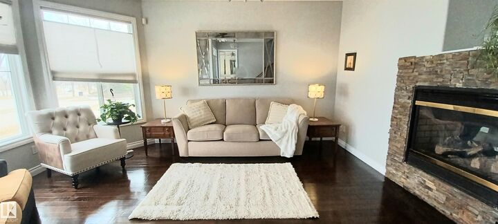 Photo de la propriété:  2036 Towne Centre Boulevard NW  AB T6R 3M7 