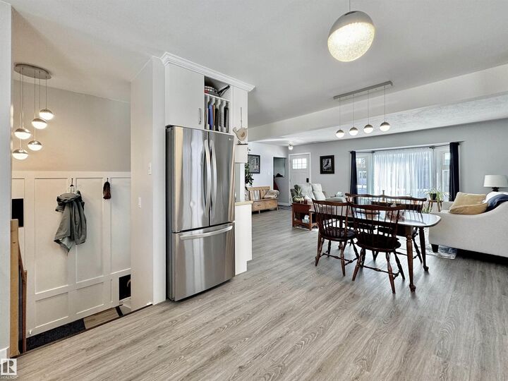 Photo de la propriété:  13012 123 Street NW  AB T5L 0J7 