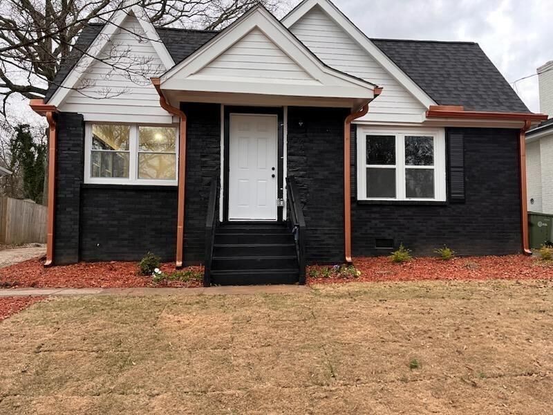 Property Photo:  1332 Thurgood Street SW  GA 30314 