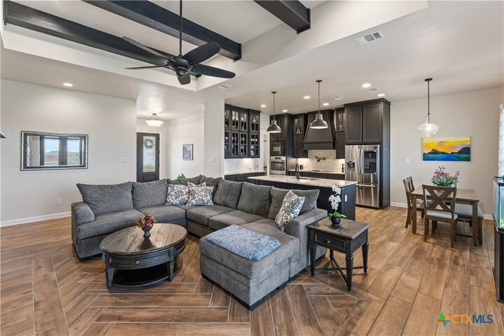 Property Photo:  11070 La Paloma Loop E  TX 76571 