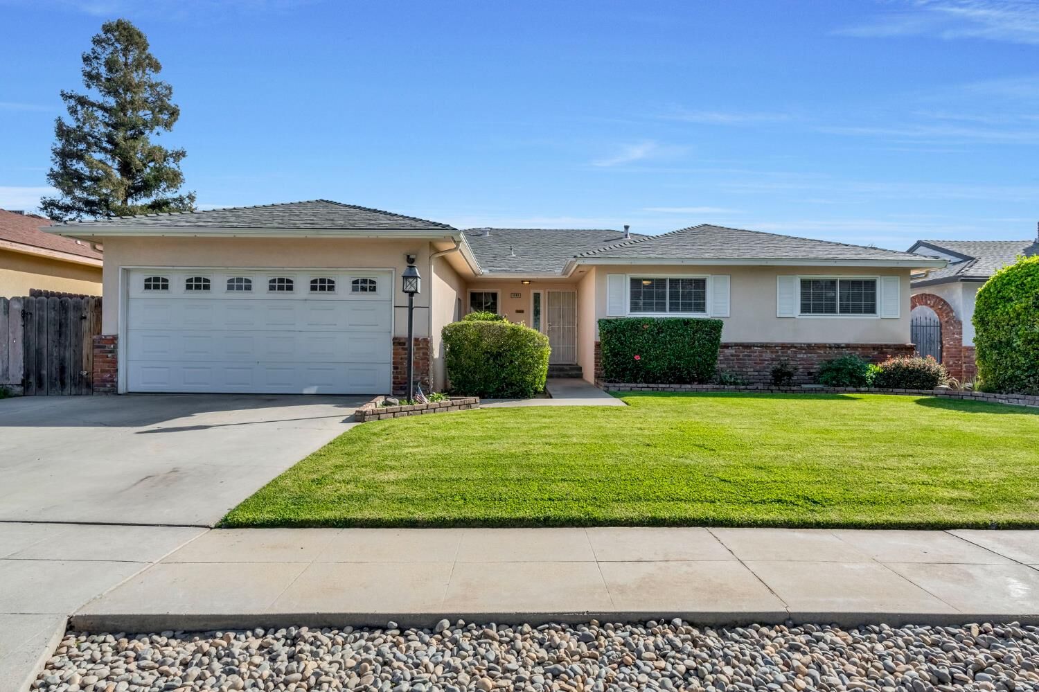 Property Photo:  1263 E Ellery Avenue  CA 93710 