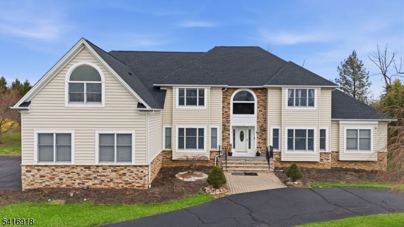 Property Photo: 3 Cole Ct NJ 08822