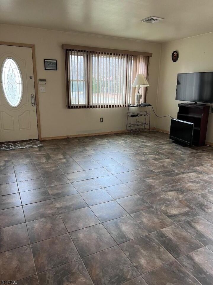 Property Photo: 263 Colonial Pl NJ 07062