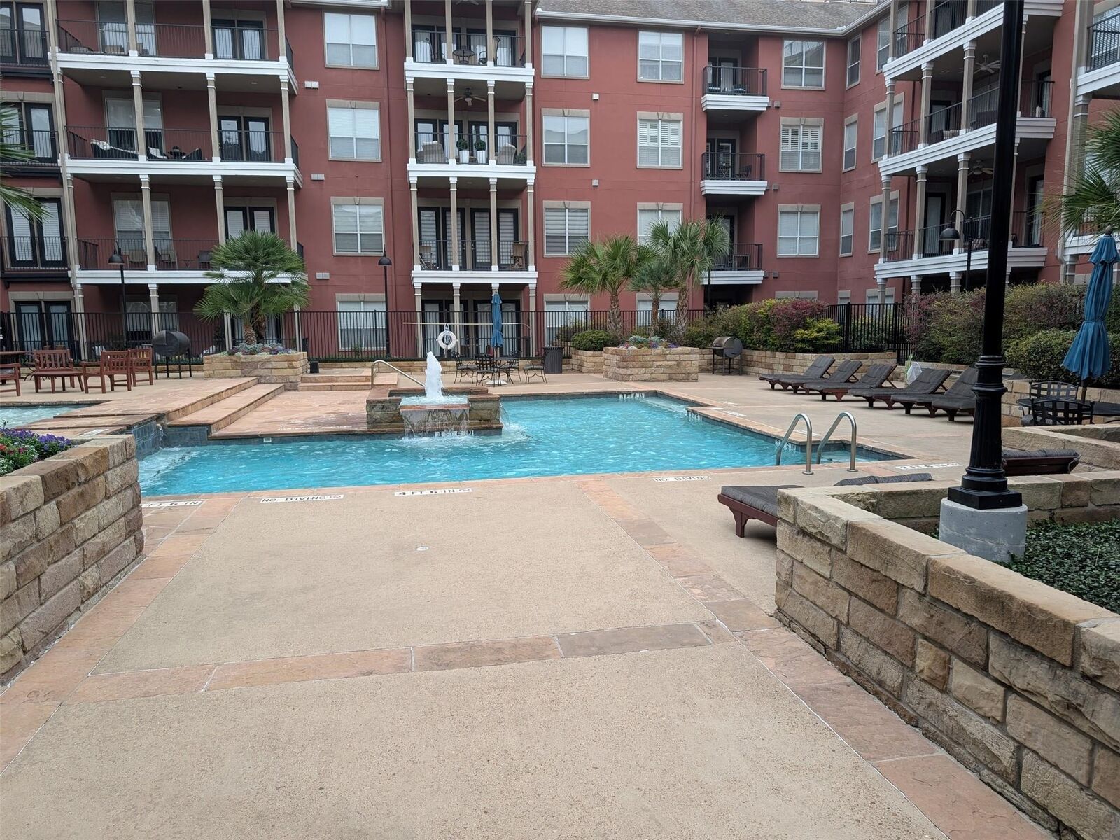 Property Photo: 2400 McCue Road 136 TX 77056