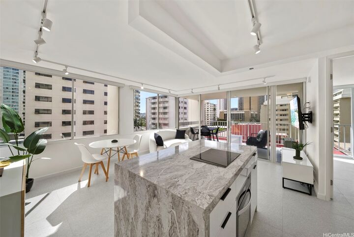 Property Photo:  2427 Kuhio Avenue 807  HI 96815 