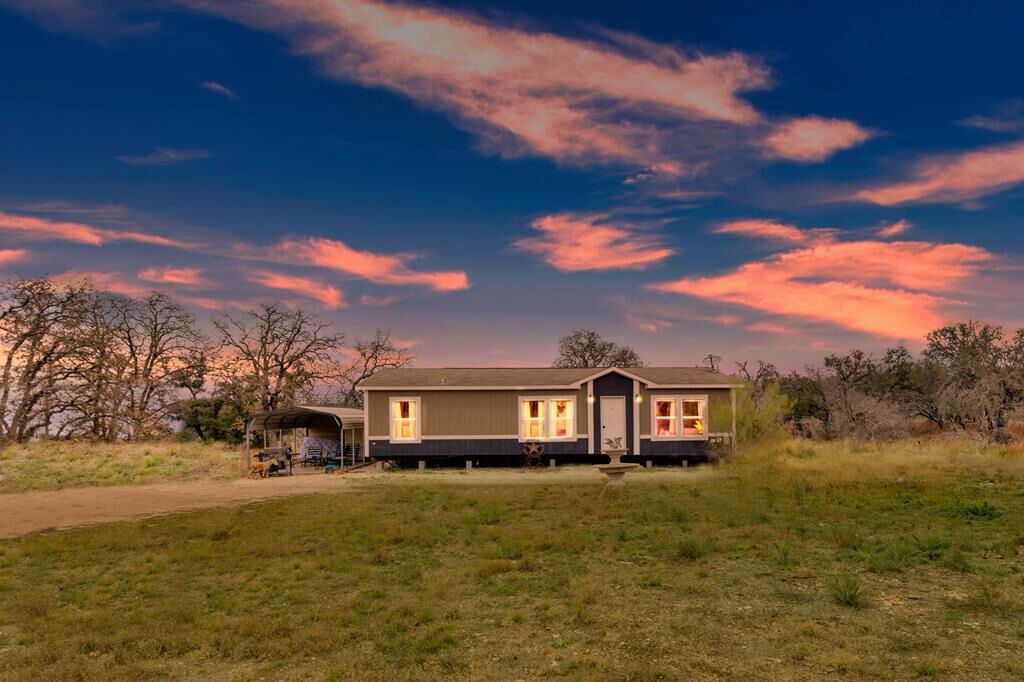 Property Photo:  226 Outland Dr  TX 78631 