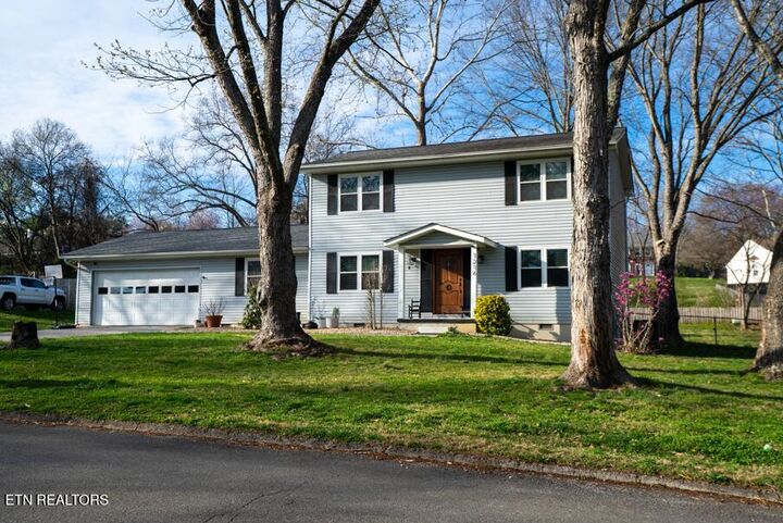 Property Photo:  1216 Buxton Drive  TN 37922 