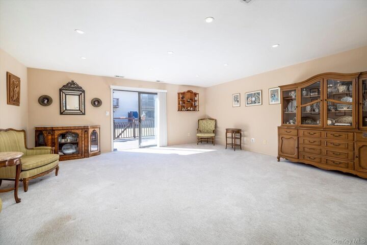 Property Photo:  100 Daly Boulevard 408  NY 11572 