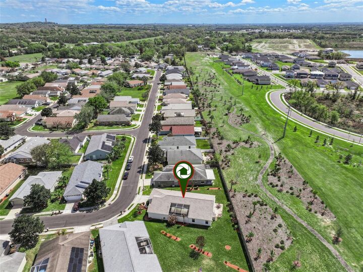 Property Photo:  304 Lake Suzanne Drive  FL 33859 