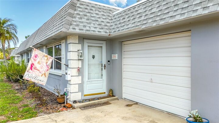 Property Photo:  304 Mindy Drive  FL 33771 