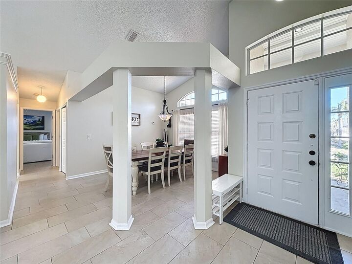 Property Photo:  449 Bent Oak Loop  FL 33837 