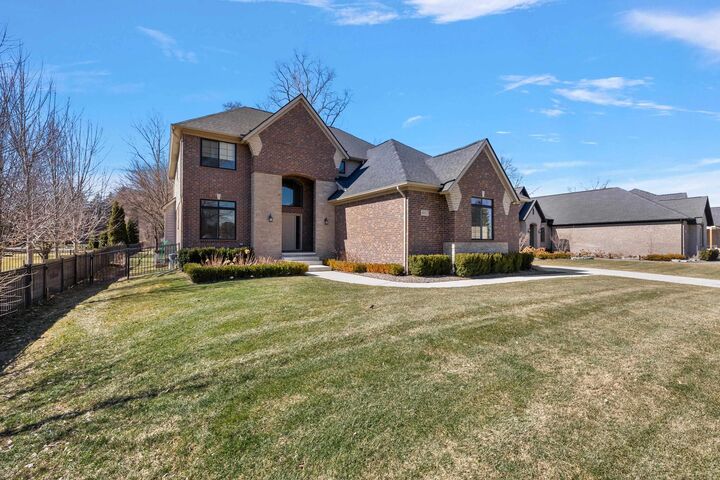 Property Photo:  49517 White Mill Drive  MI 48317 