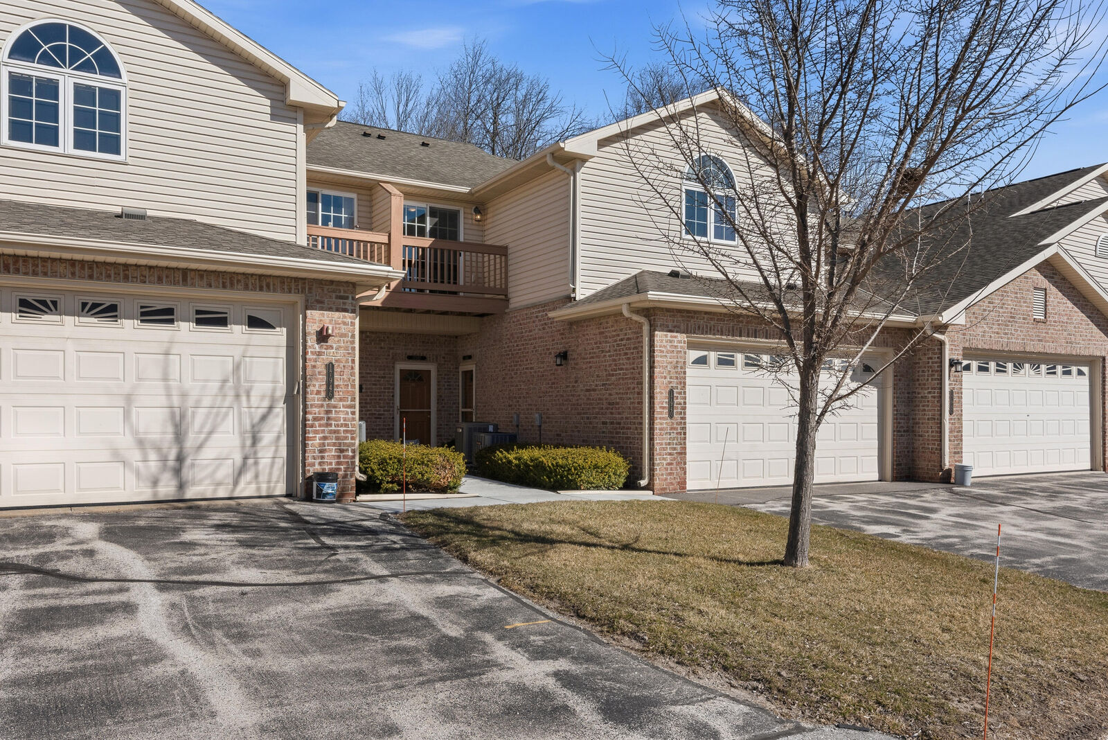 Property Photo:  17940 W Jacobs Ridge Ct  WI 53146 