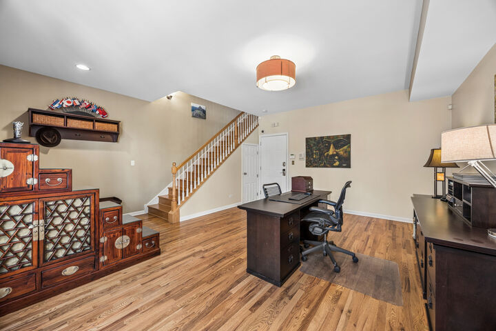 Property Photo:  420 Pennsylvania Way  IL 60302 