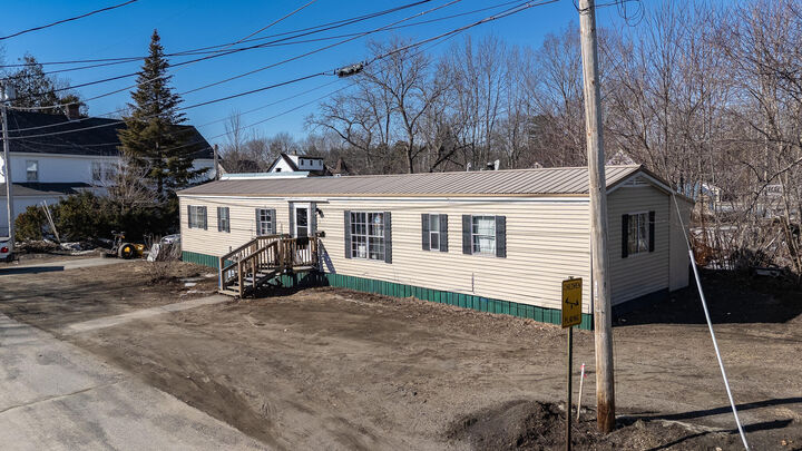 Property Photo:  3 Clinton Street  ME 04463 