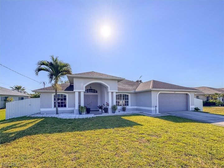 Property Photo: 329 SW 30th Avenue FL 33991