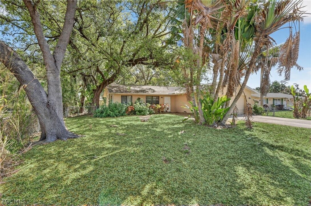 Property Photo: 1938 Flamingo Drive FL 33917