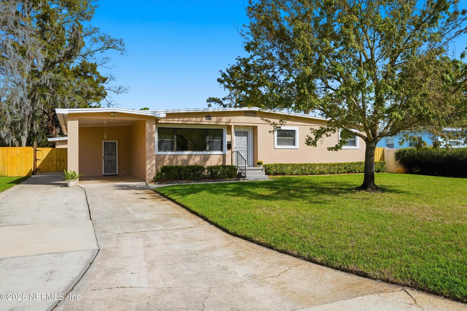 Property Photo:  2149 Lou Drive W  FL 32216 