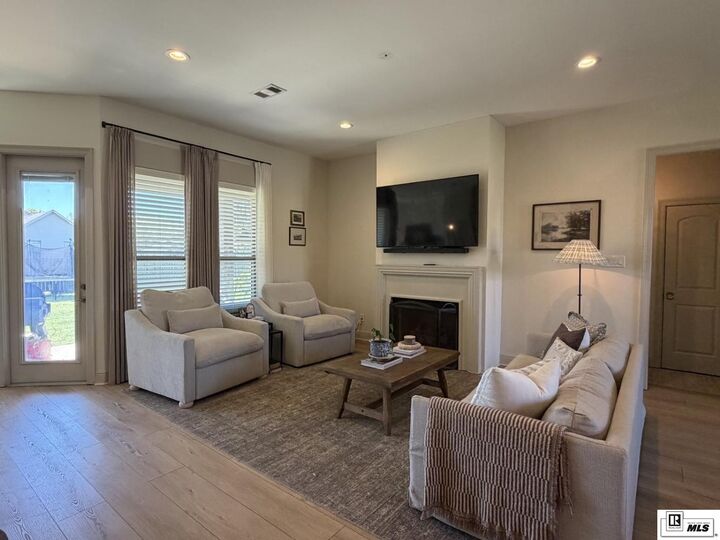 Property Photo: 217 Medalist Street LA 71203