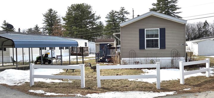 Property Photo: 32 Pine Street NH 04451