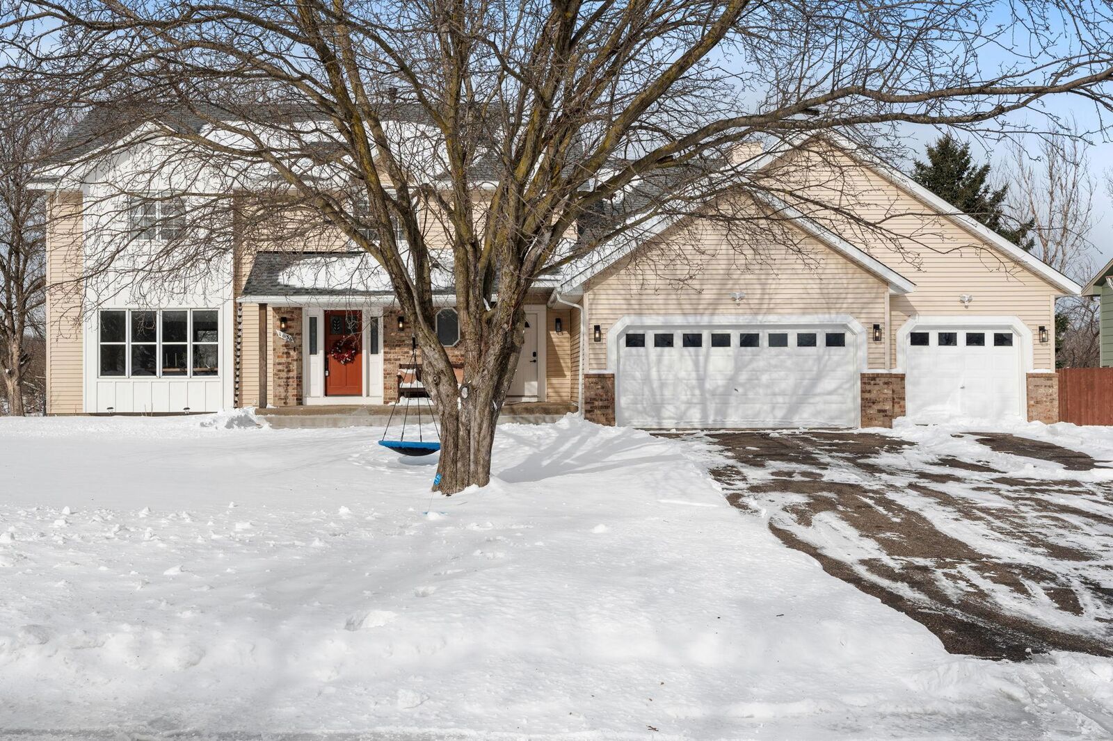 Property Photo:  1636 Thornhill Lane  MN 55125 