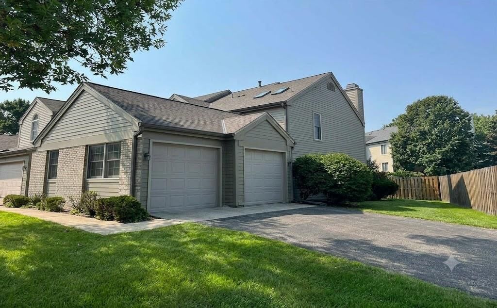 Property Photo: 1612 Rose Hill Circle MN 55108