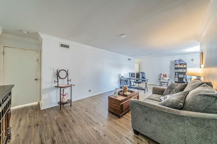 Property Photo:  558 E Avenue J B  TX 75050 