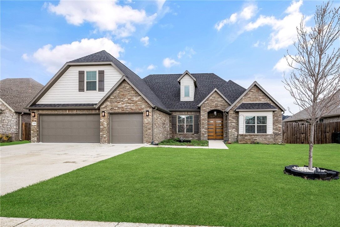 Property Photo:  1122 Giulia Avenue  AR 72762 