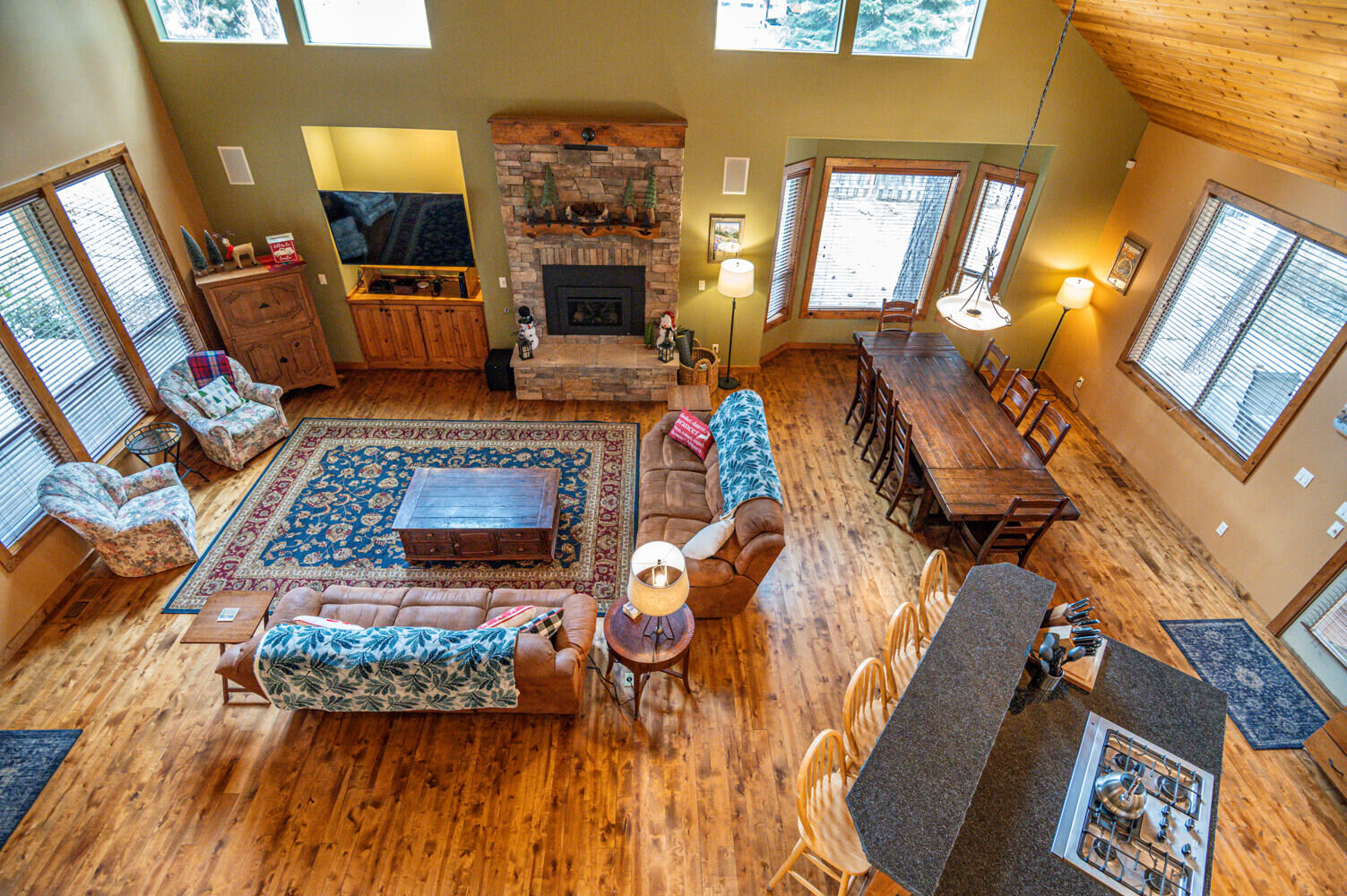 Property Photo:  56340 Solar Drive  OR 97707 