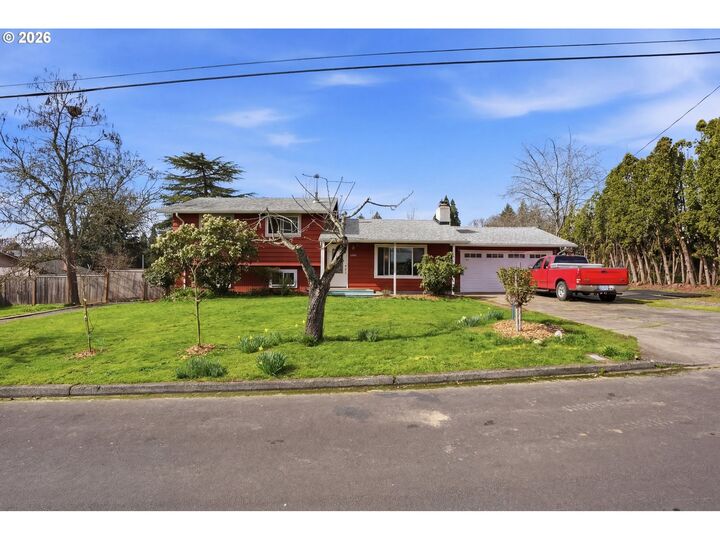 Property Photo: 4425 SW 202nd Ave OR 97078