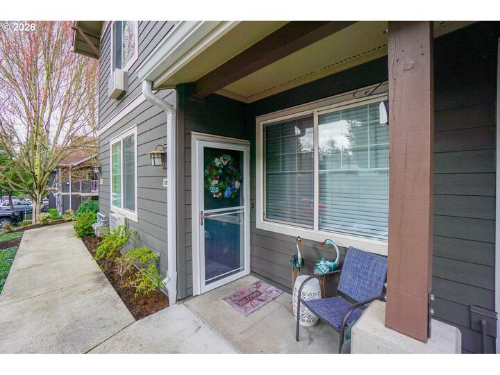 Property Photo:  10800 SE 17th Cir 129 L  WA 98664 