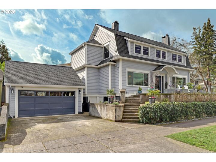 Property Photo:  2610 NE Brazee St  OR 97212 