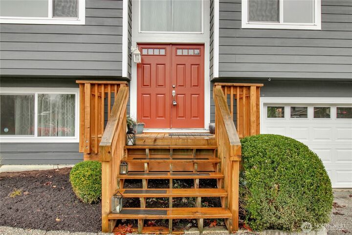 Property Photo: 6932 88th Place NE WA 98270