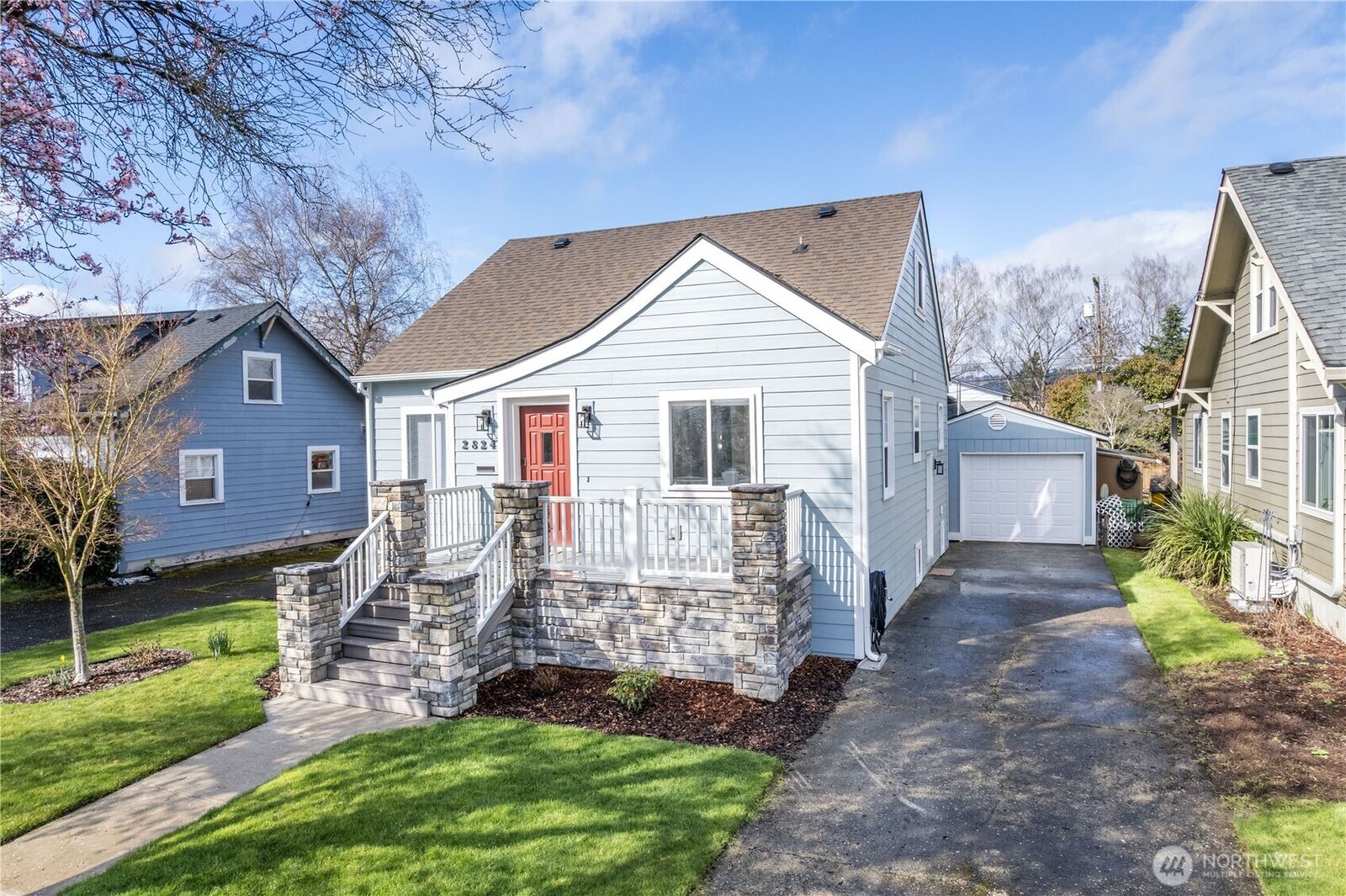 Property Photo:  2824  Garfield Street  WA 98632 