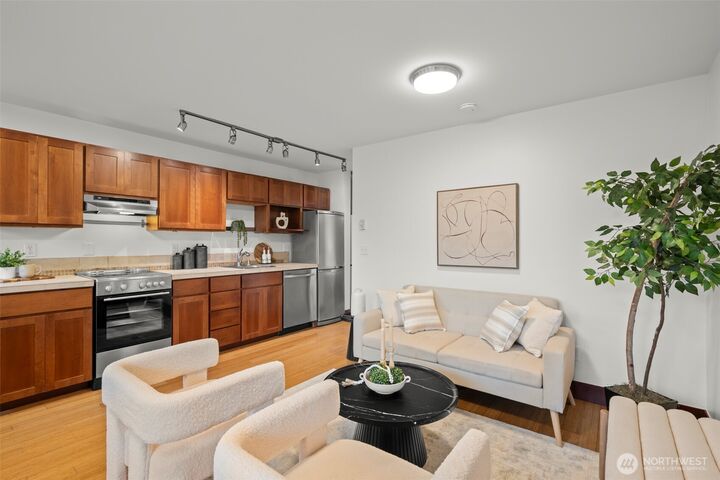 Property Photo:  461 N 45th Street 1  WA 98103 
