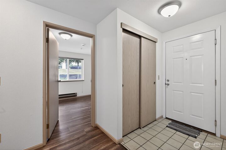 Property Photo:  901  Sunset Boulevard NE D215  WA 98056 